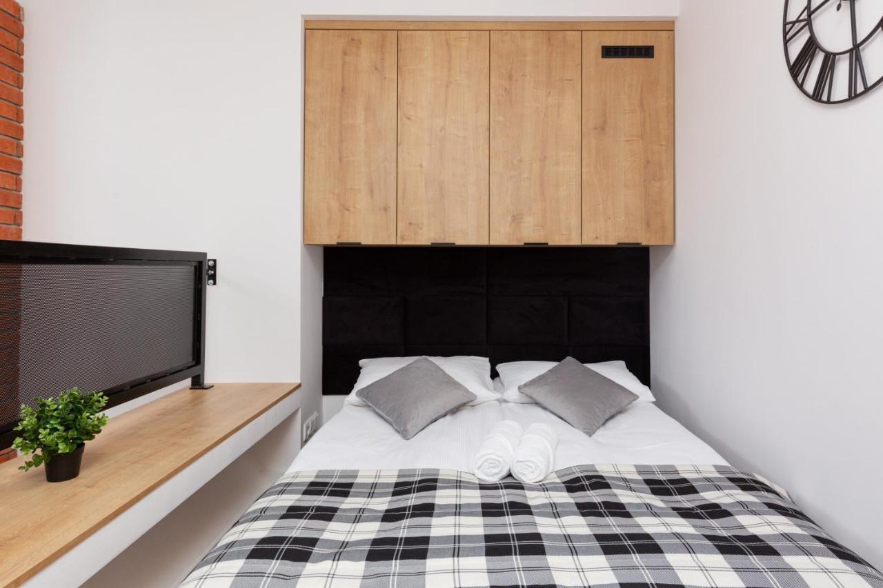 City Center Mezzanine Studio Chmielna By Noclegi Renters Varsó Kültér fotó